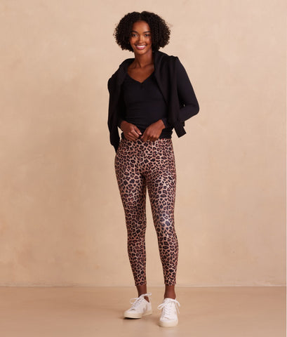 How to Wear Leopard Print Leggings – Just Posted | Outfits with leggings, Leopard  print leggings outfit, Animal print leggings outfit